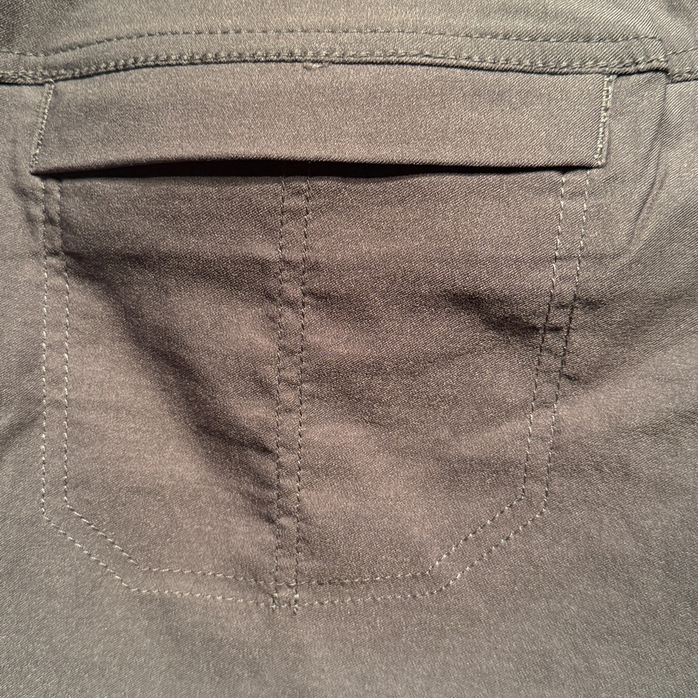 Women’s size 14 hiking shorts dark gray elastic waist stretchy relaxed fit $75 - Picture 6 of 12